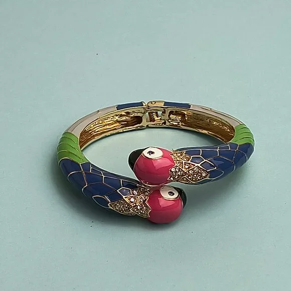 Tommy Bahama Enamel Parrot Bird Bangle Bracelet Gold Tone Tropical Travel - Picture 5 of 9